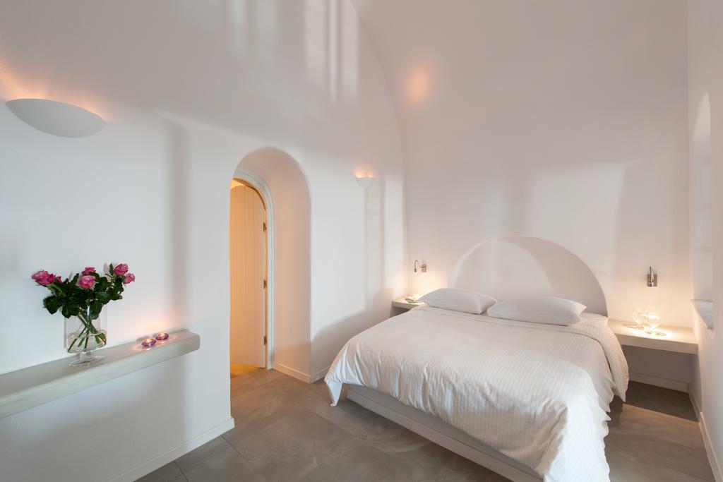 Evmenia Luxury Cave Villa Oía Room photo
